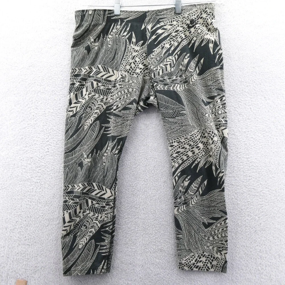 Nike Athletic Crop Leggings Womens XL Gray Floral Tropical Running Gym‎ Cropped